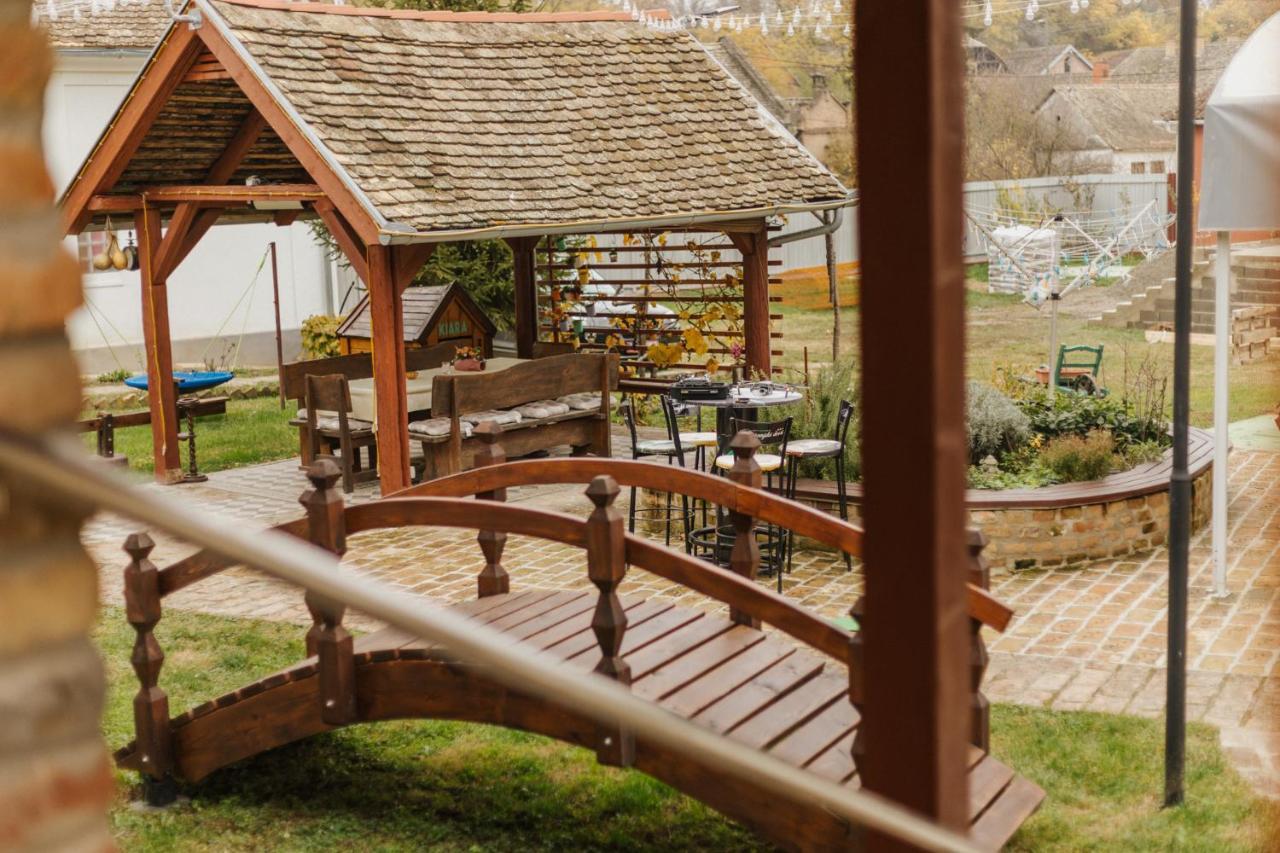 Kuca Za Odmor Baranjski Dvori Hotel Zmajevac Exterior foto