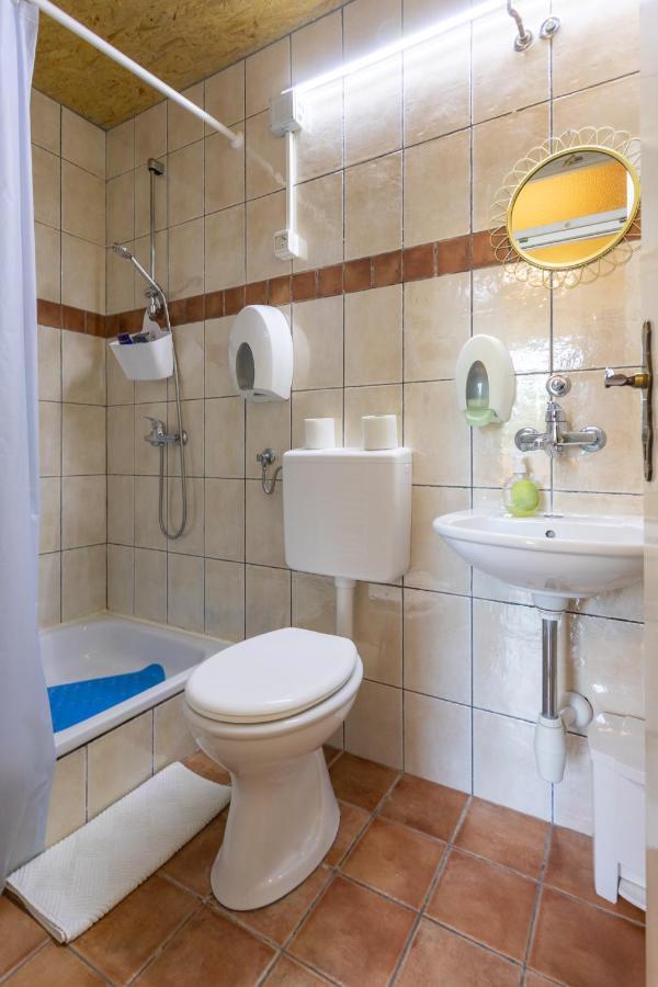 Kuca Za Odmor Baranjski Dvori Hotel Zmajevac Exterior foto