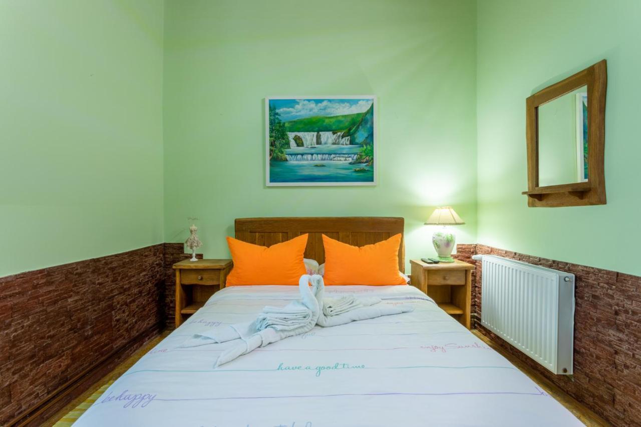 Kuca Za Odmor Baranjski Dvori Hotel Zmajevac Exterior foto